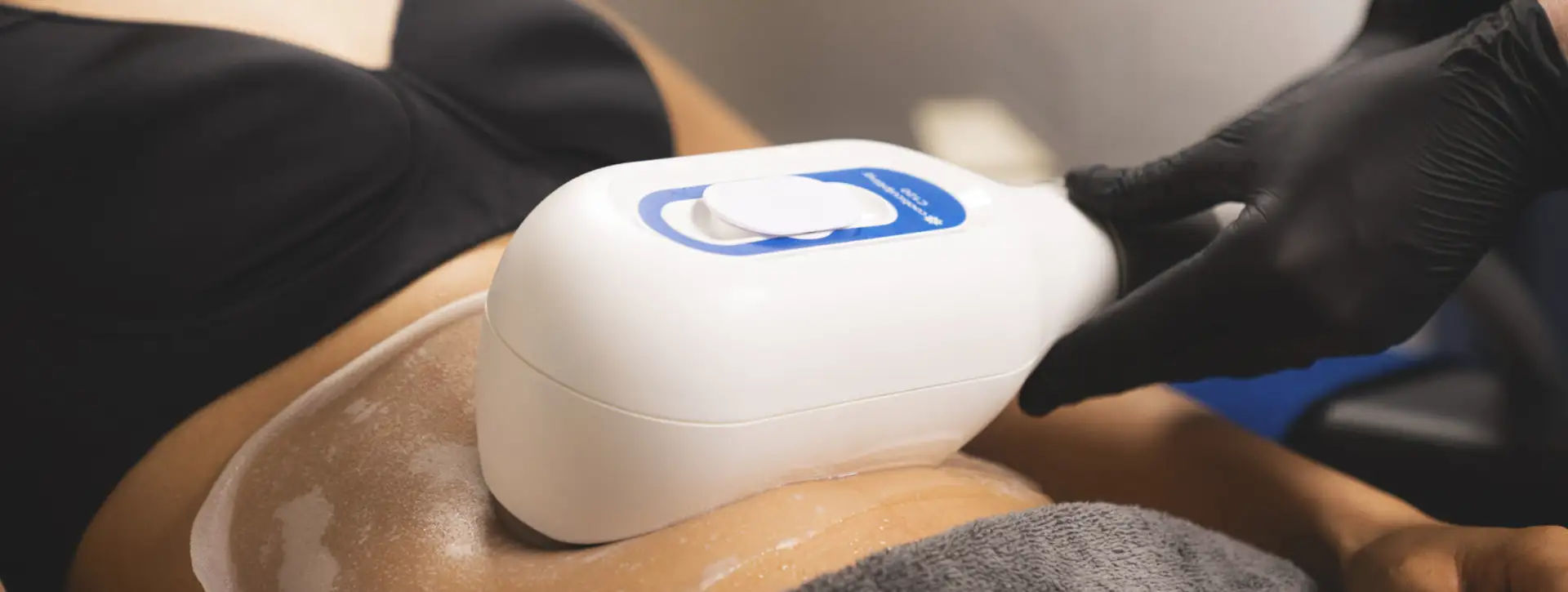 CoolSculpting (Criolipólise) — Tecnologias e Inovações VOSS Dermatologia